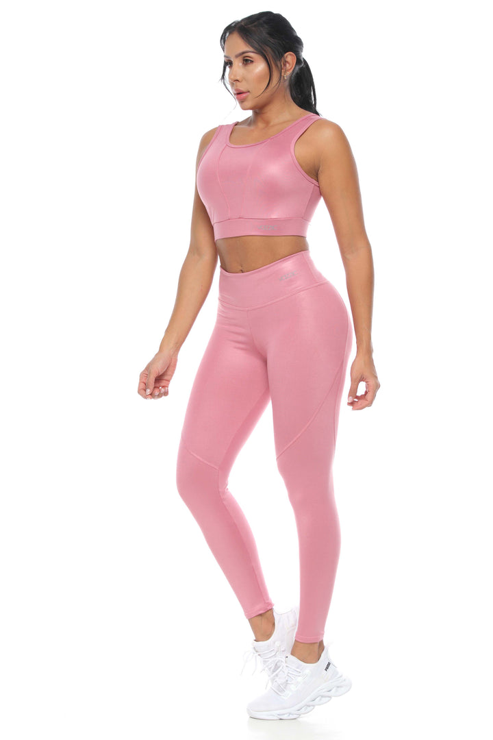 Vazzic Ropa Deportiva para mujer que practican yoga o van al gimnasio | Conjunto deportivo | Leggins | Licras | Tops | Biker | Short | enterizo | Medellín - Colombia